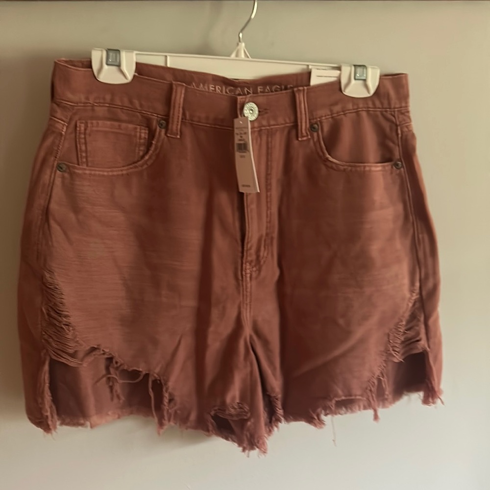 American Eagle highest rise mom short